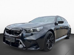 BMW 5-serie Touring - M5 * M-DRIVER PACK (305 km/h), M-REM, PANO, TREKH, MERINO LEDER, 21 INCH LMV * 1e EIG - UN