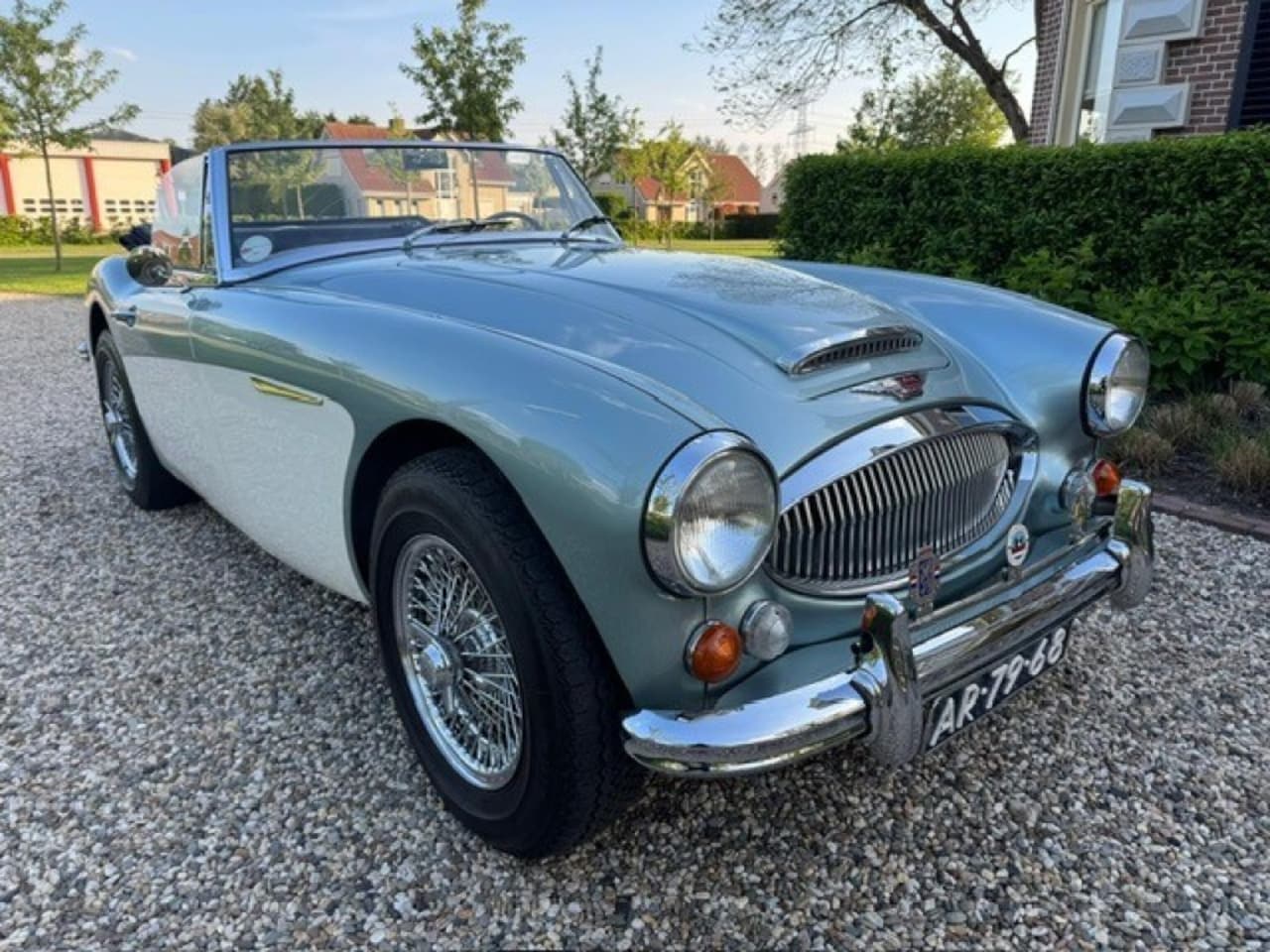 Austin Healey - MK3 Ice Blue Old English White - AutoWereld.nl