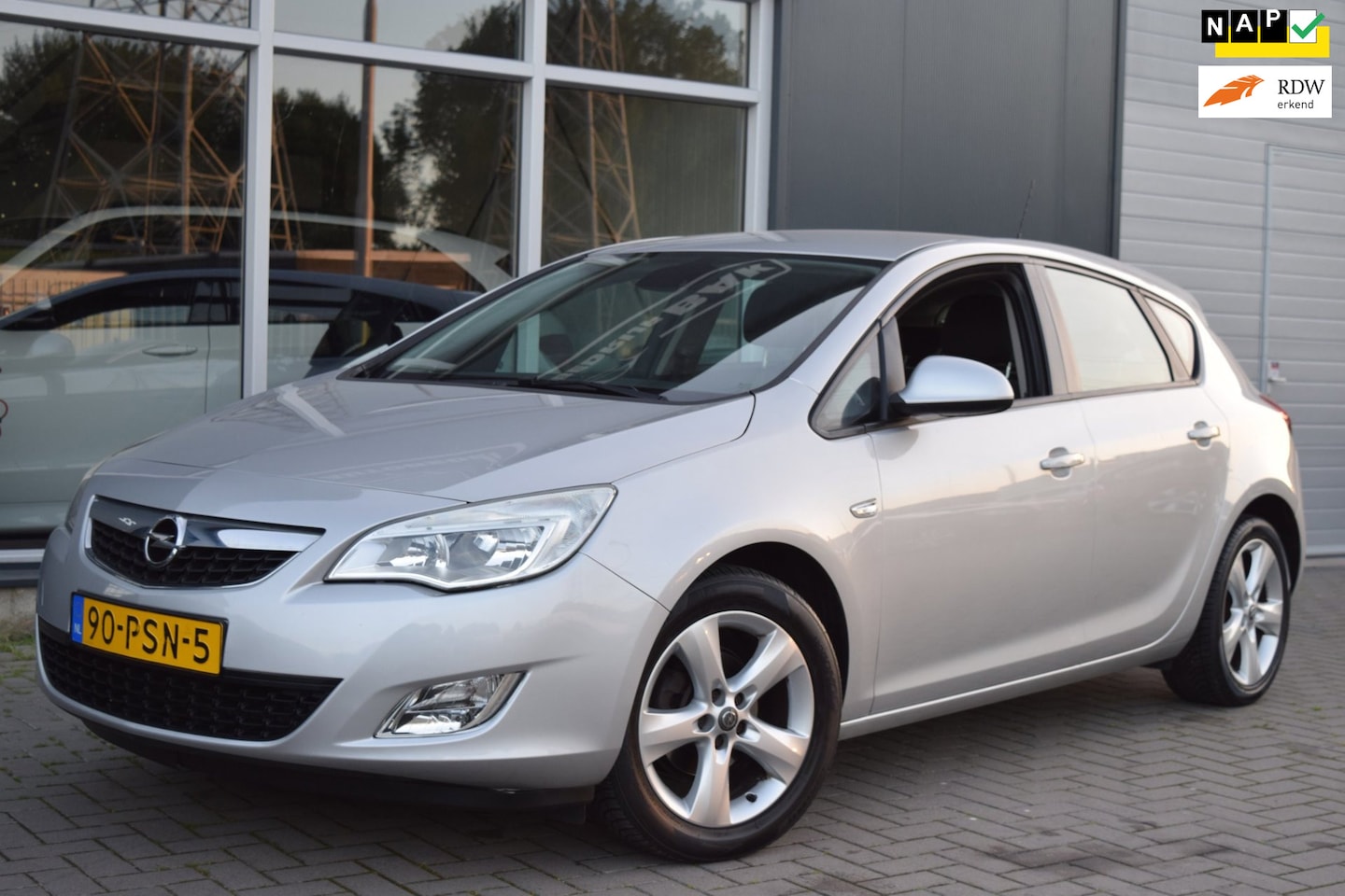 Opel Astra - 1.4 Edition | Airco | Cruise | NAP + APK 6-2027 - AutoWereld.nl