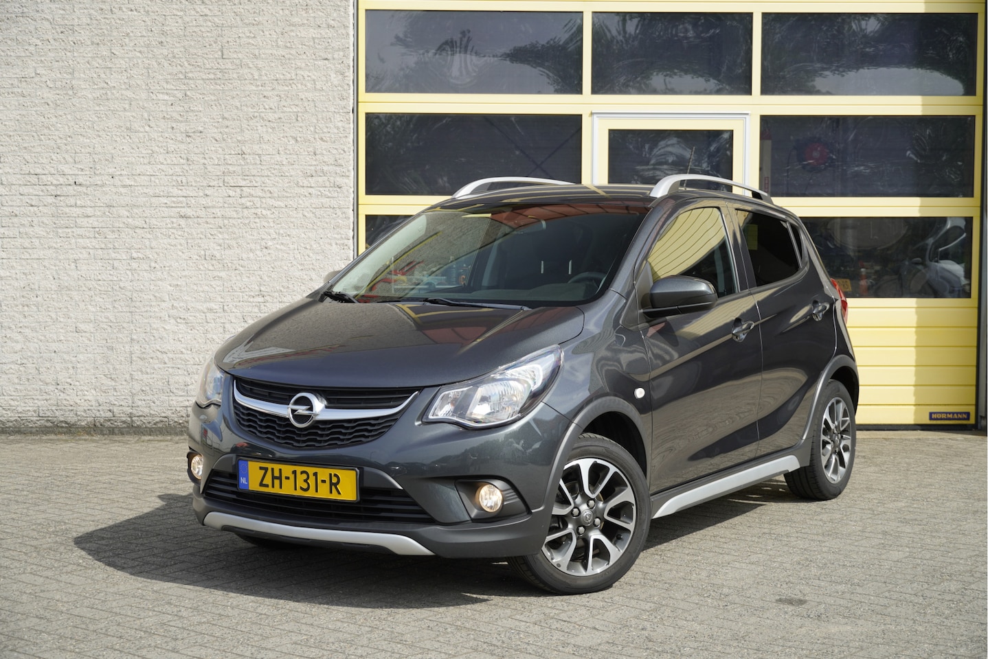 Opel Karl - 1.0 Rocks 5drs Online Edition BJ2019 Lmv 15" | Led | Pdc | Side-skirts | App-Connect | Nav - AutoWereld.nl