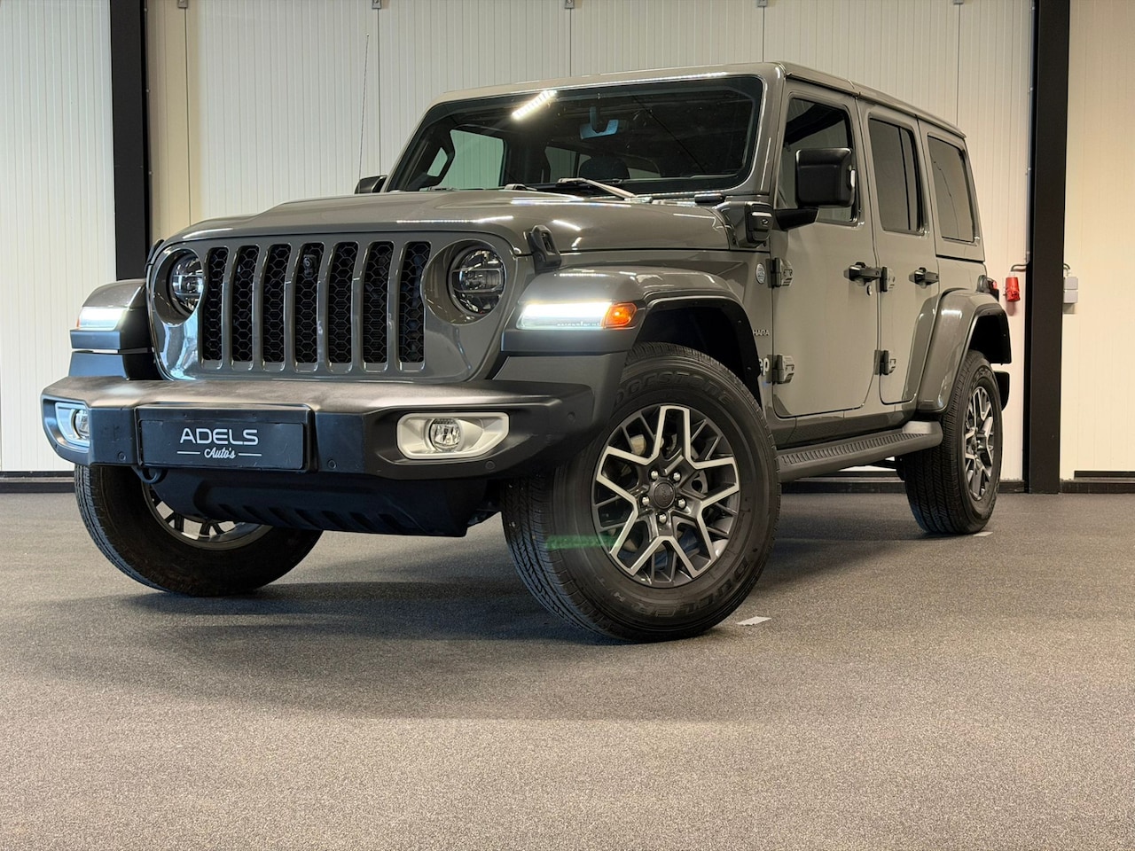Jeep Wrangler Unlimited - 4xe 380 Sahara 4xe 380 Sahara - AutoWereld.nl