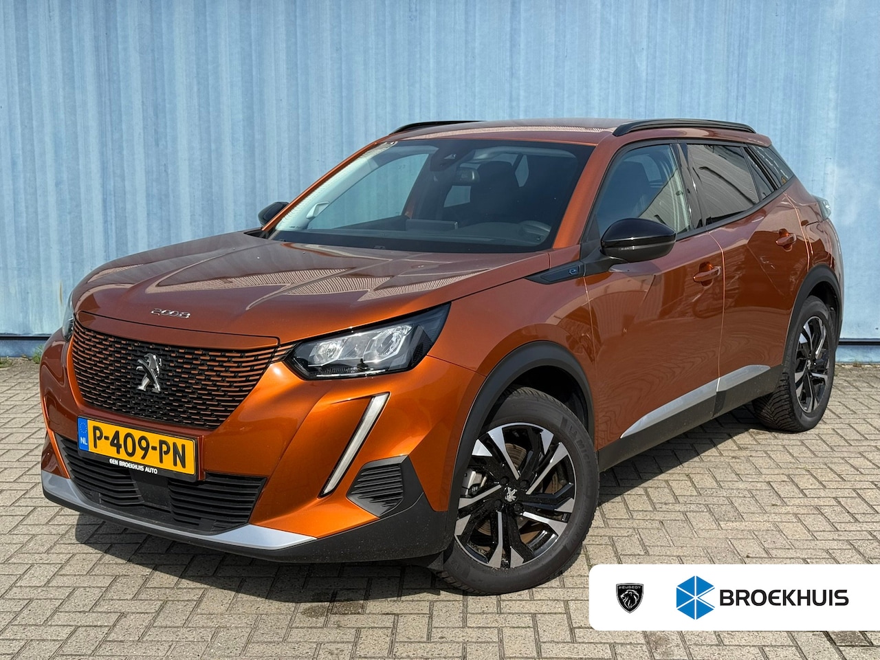 Peugeot e-2008 - EV Allure Pack 50 kWh Achteruitrijcamera | Keyless | Cruise control | Airco | Apple carpla - AutoWereld.nl