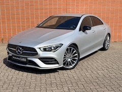 Mercedes-Benz CLA-Klasse - 180 AMG Line | Premium pakket | Nightpakket | Spiegelpakket | Stoelverwarming voor