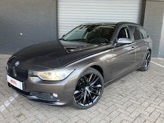BMW 3-serie Touring - 320d High Executive XENON-LEDER-AHK