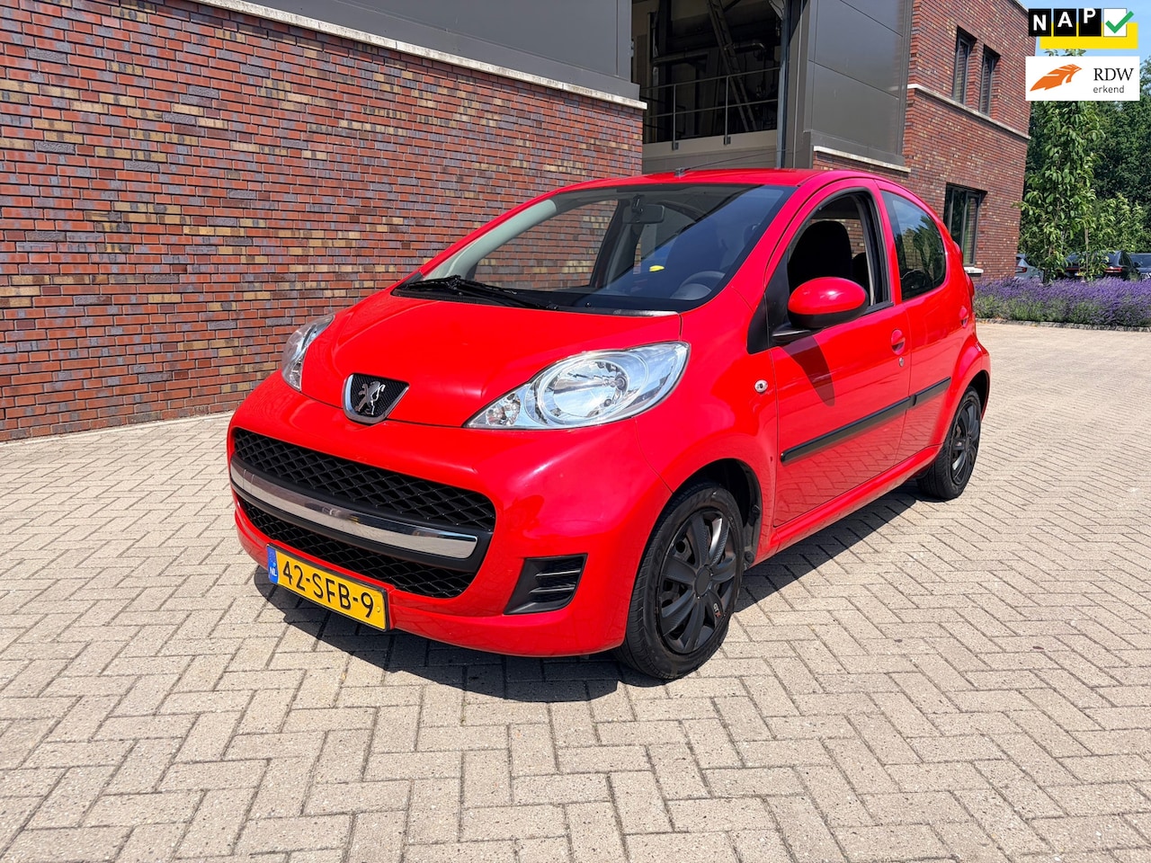 Peugeot 107 - 1.0-12V XS 1.0-12V XS - AutoWereld.nl
