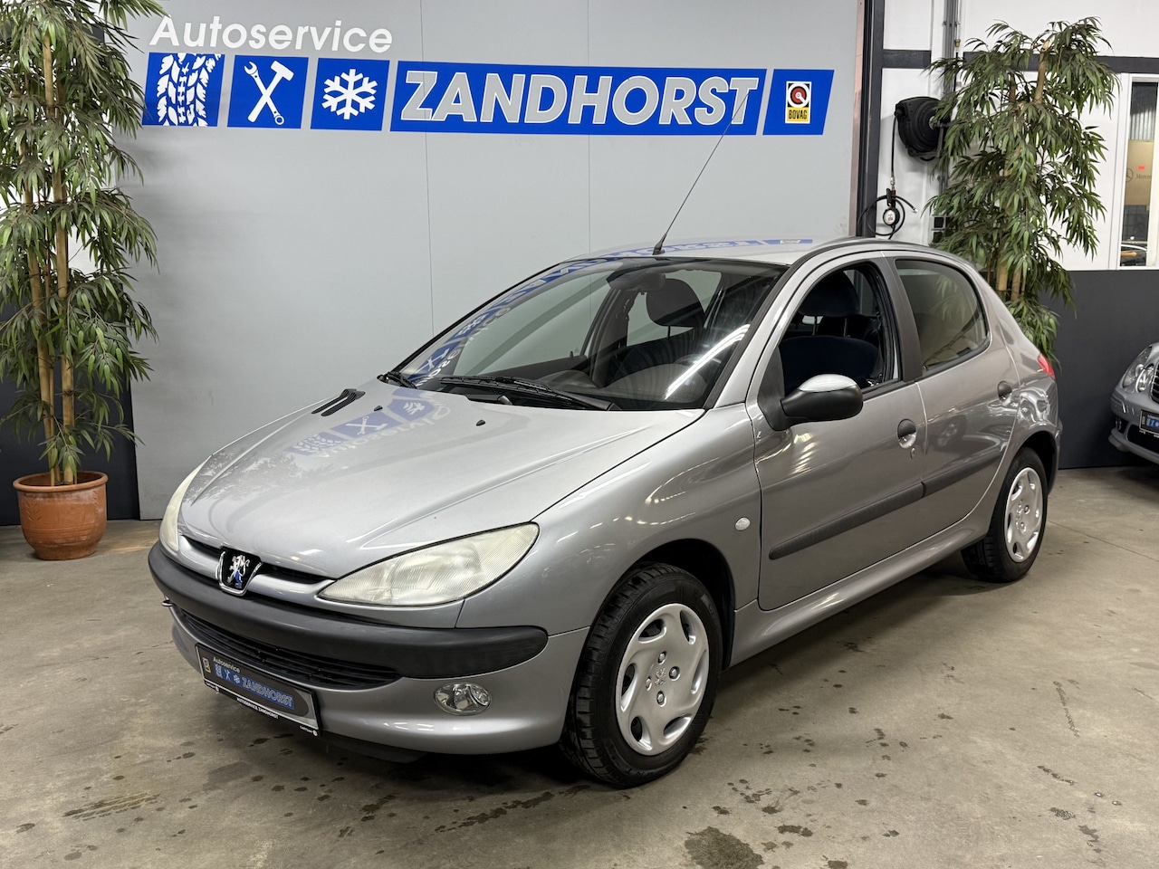 Peugeot 206 - 1.4 Gentry //Autom. // Werkende Airco!!! - AutoWereld.nl