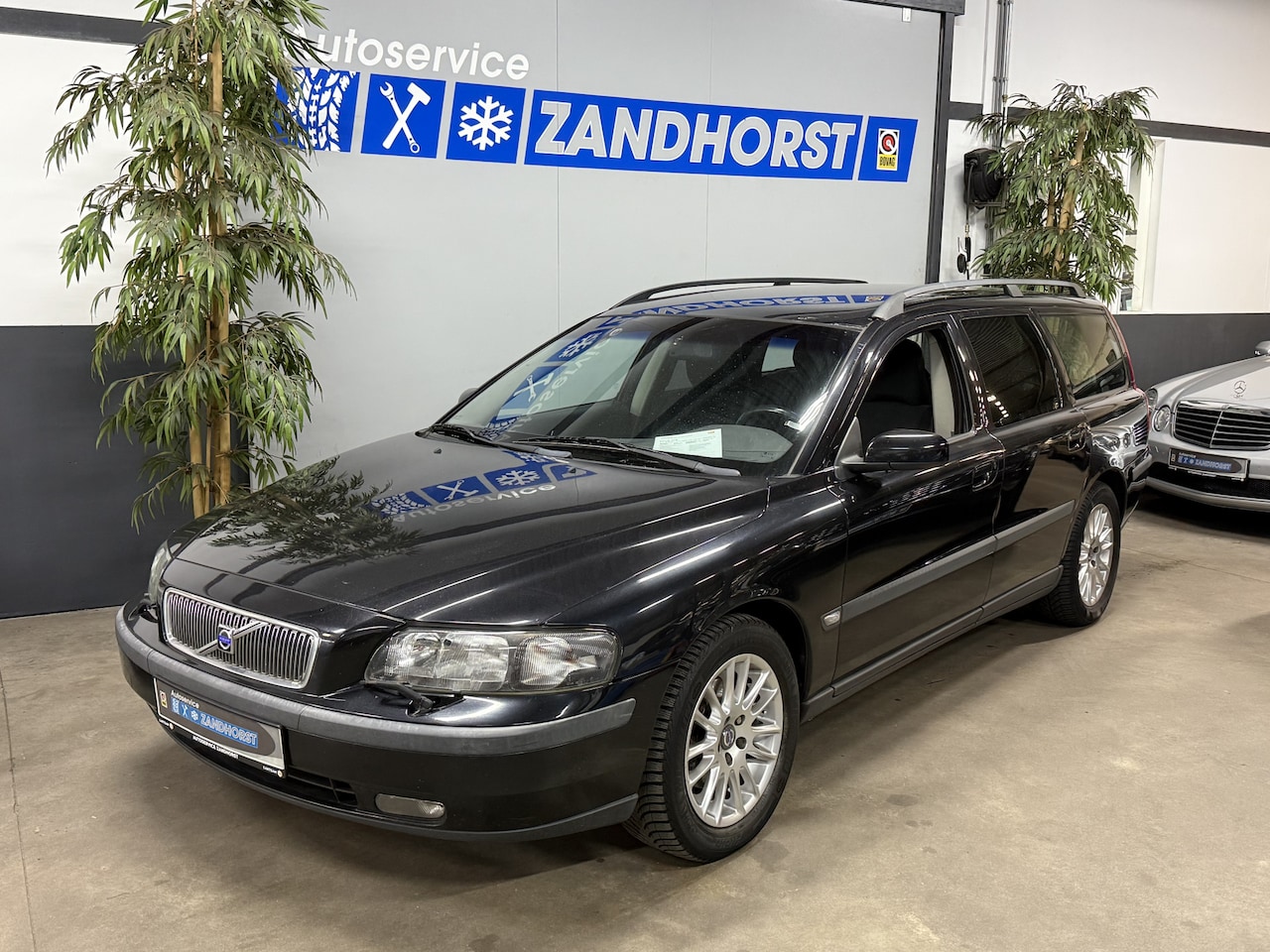 Volvo V70 - 2.4 Edition II // Apk tot 22-11-2026!! // goed rijdend en netjes!!! - AutoWereld.nl