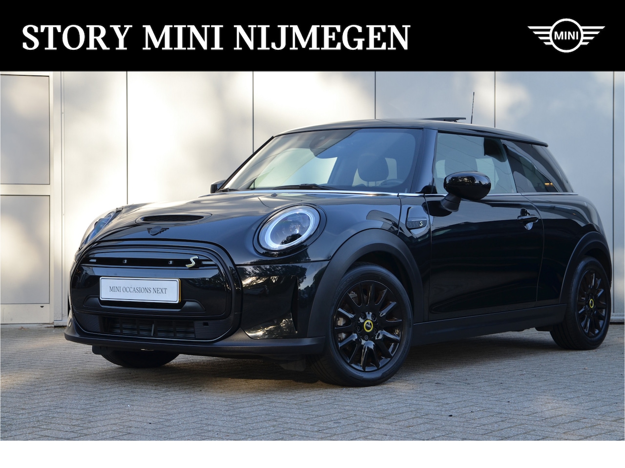 MINI Electric - Classic / Panoramadak / Sportstoelen / Comfort Access / LED / 16" LM Victory Spoke zwart - AutoWereld.nl