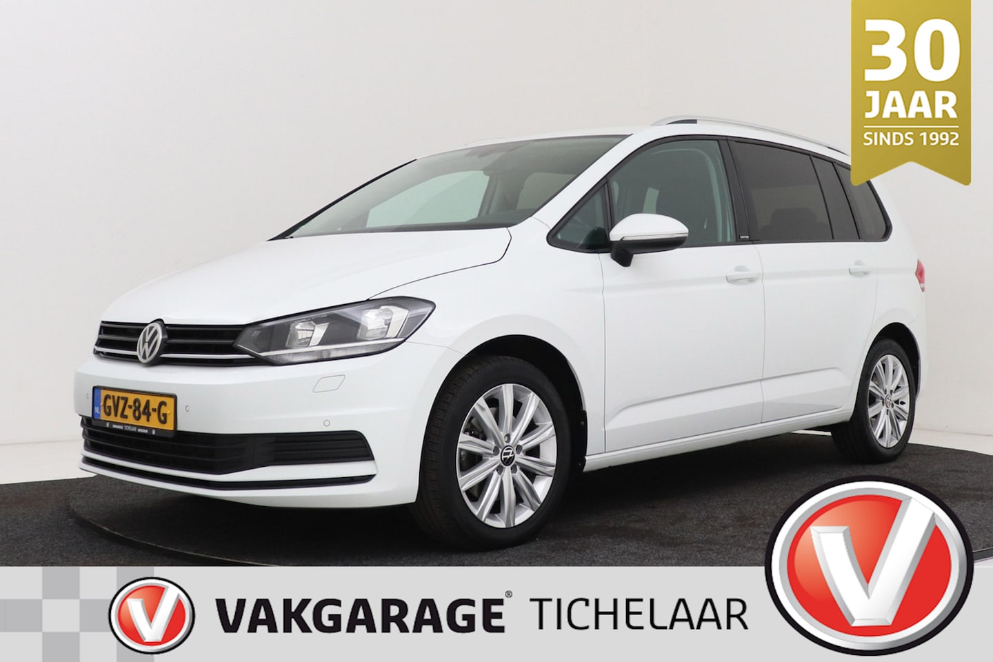 Volkswagen Touran - 1.5 TSI Comfortline Business 5p | Wegklapbare Trekhaak | CarPlay | 3-Zone climate | Parkee - AutoWereld.nl