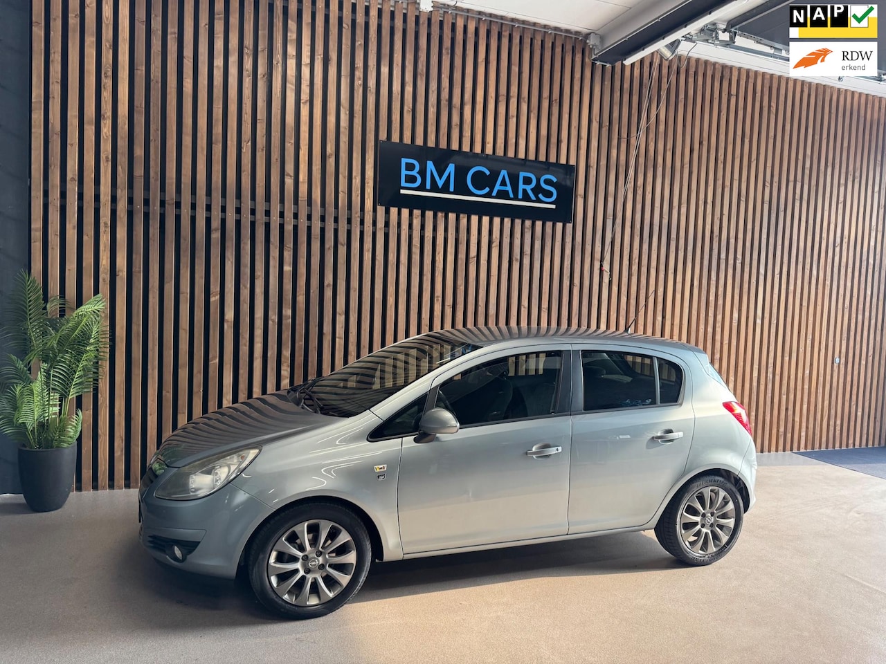 Opel Corsa - 1.4-16V '111' Edition 5 deurs, AUTOMAAT, Airco - AutoWereld.nl