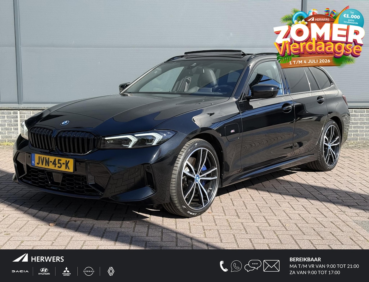 BMW 3-serie Touring - 330e xDrive M-Sport PHEV / Shadow Line / Wide Screen / 1500kg Trekgewicht / M-pakket / Pan - AutoWereld.nl