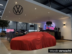 Volkswagen Tiguan - 2.0 TSI 4-Motion 180 PK / R-Line / RNS / LED