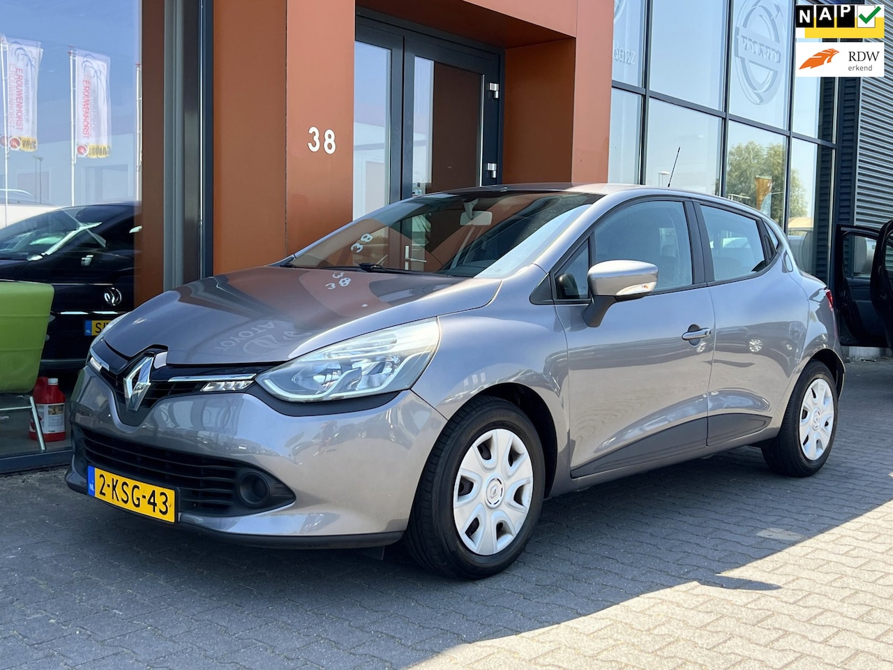 Renault Clio - 0.9TCe|Cruise|navi|airco|Bluetooth|NAP|Isofix - AutoWereld.nl