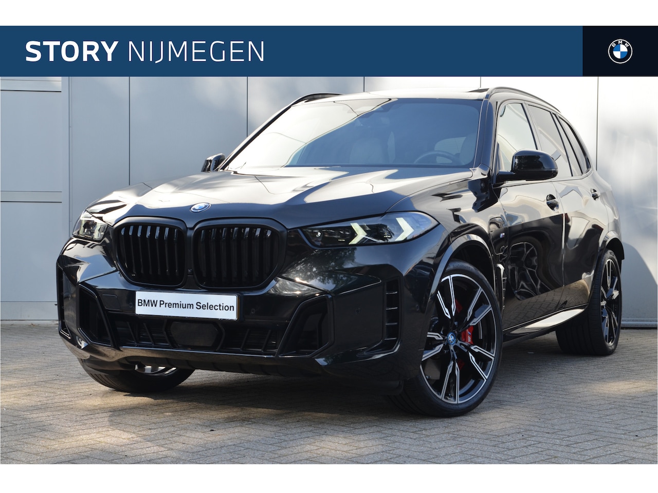 BMW X5 - xDrive50e M Sport Automaat / Trekhaak / Panoramadak Sky Lounge / Comfortstoelen / Adaptiev - AutoWereld.nl