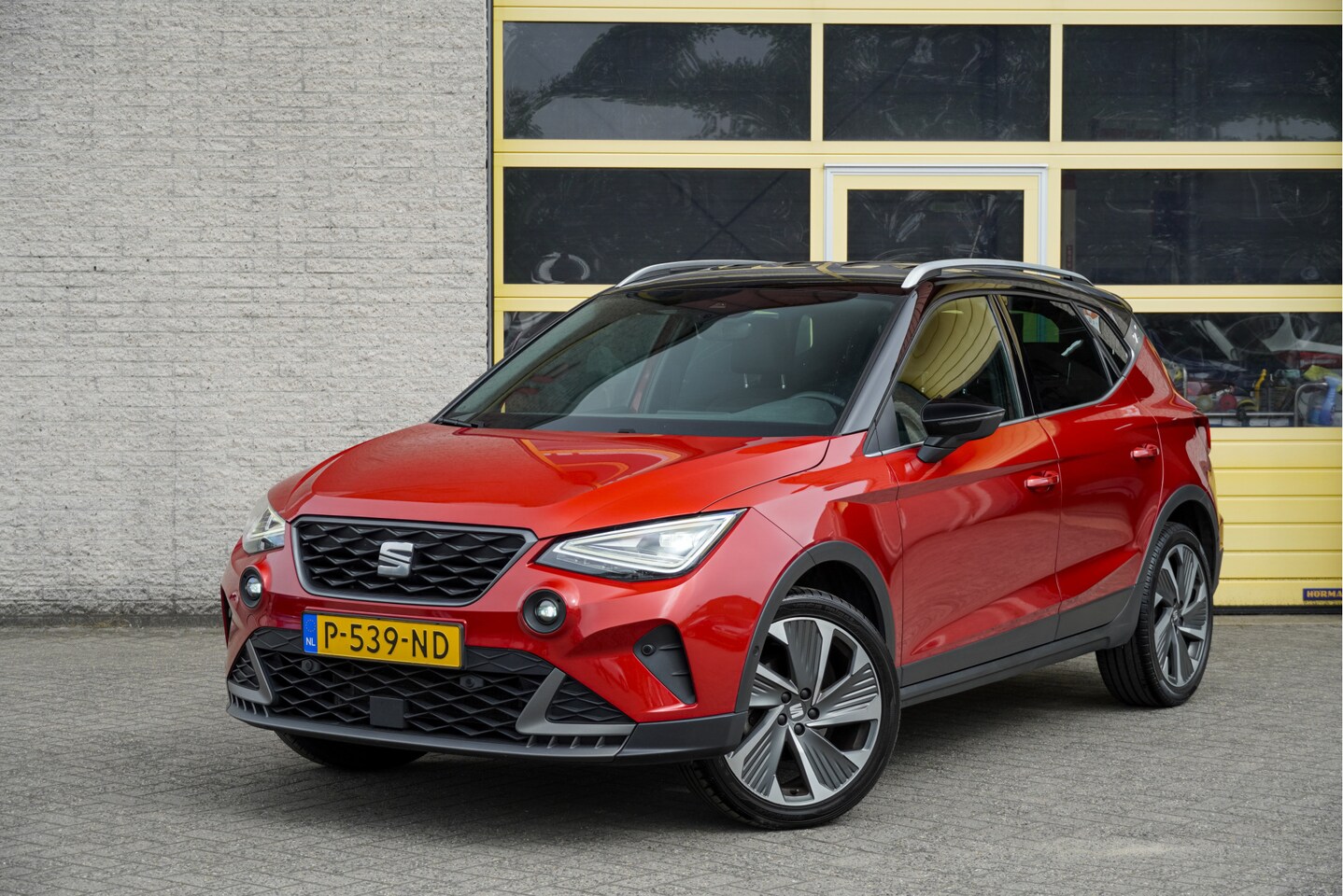 SEAT Arona - 1.0 TSI FR Business Intense BJ2022 Lmv 18" | Led V+A | Pdc | Keyless entry | Achteruitrijc - AutoWereld.nl