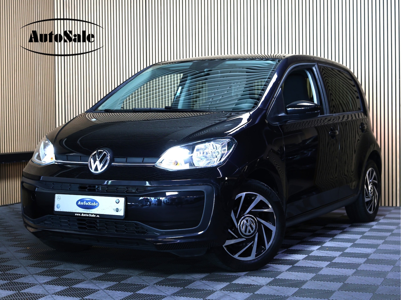 Volkswagen Up! - 1.0 BMT high up! AUTOMAAT AIRCO BLUETOOTH PDC '18 - AutoWereld.nl