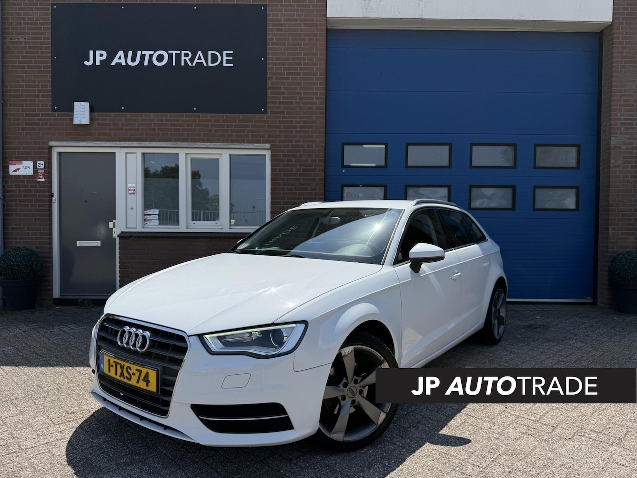 Audi A3 Sportback - 1.2 TFSI Ambiente Pro Line plus | Led | Nav | Clima | NAP | 18" LMV | - AutoWereld.nl