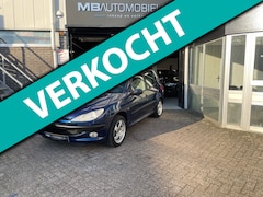 Peugeot 206 - 1.4 Gentry/5 DRS/Automaat/1e Eigenaar/87DKM/Nap/APK/Airco