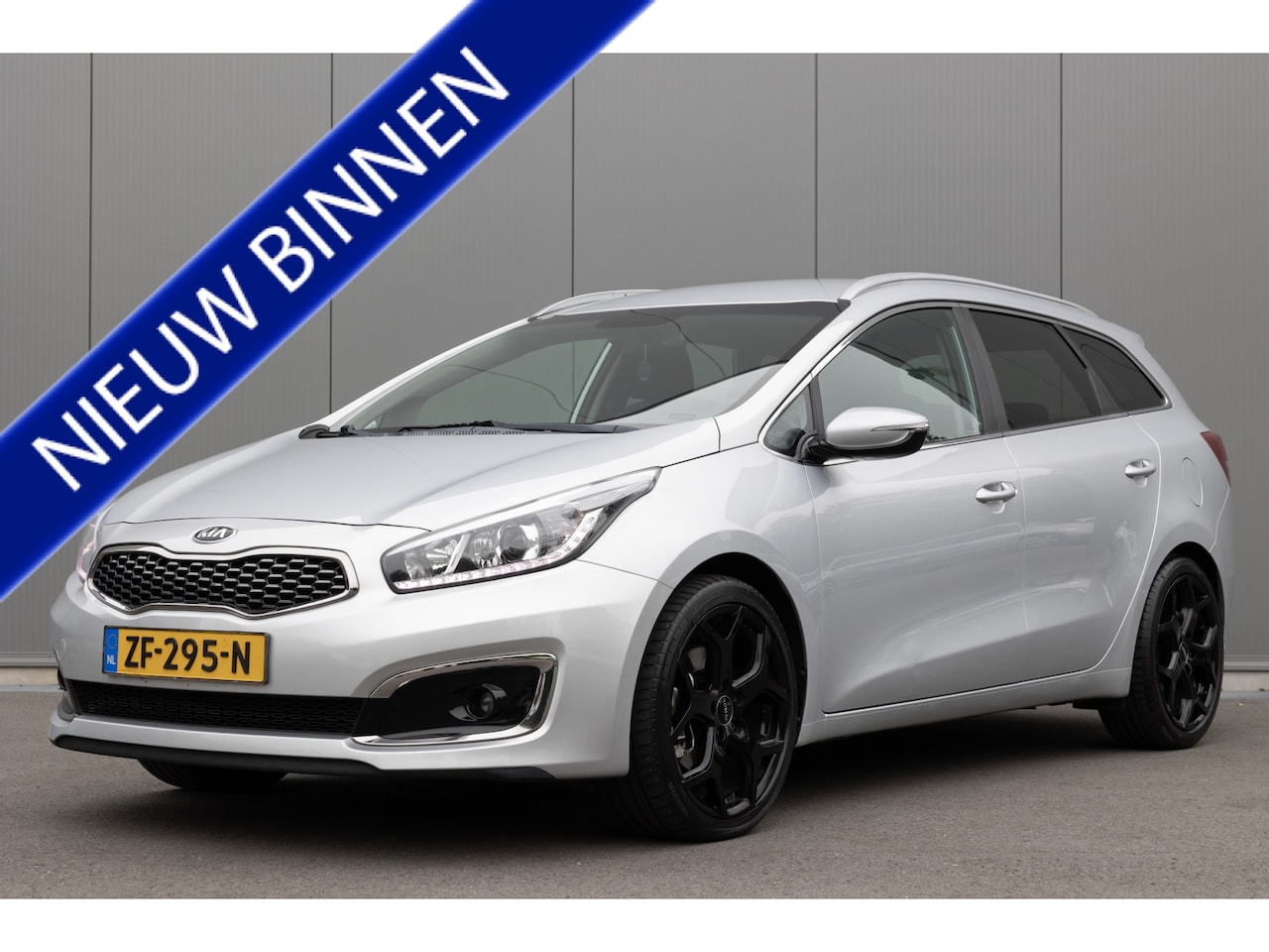 Kia Cee'd Sportswagon - 1.6 CRDI | NAVI | CRUISE | TREKHAAK | CLIMA - AutoWereld.nl
