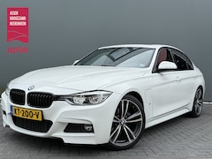 BMW 3-serie - BWJ 2016 330e 184 PK M-Sport AUTOMAAT | NAVI | CLIMA | CRUISE | BLUETOOTH | FULL LED | SCH