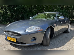 Jaguar XK - 4.2 V8 Coupé Origineel Nederlands / NAP - Dealeronderhouden
