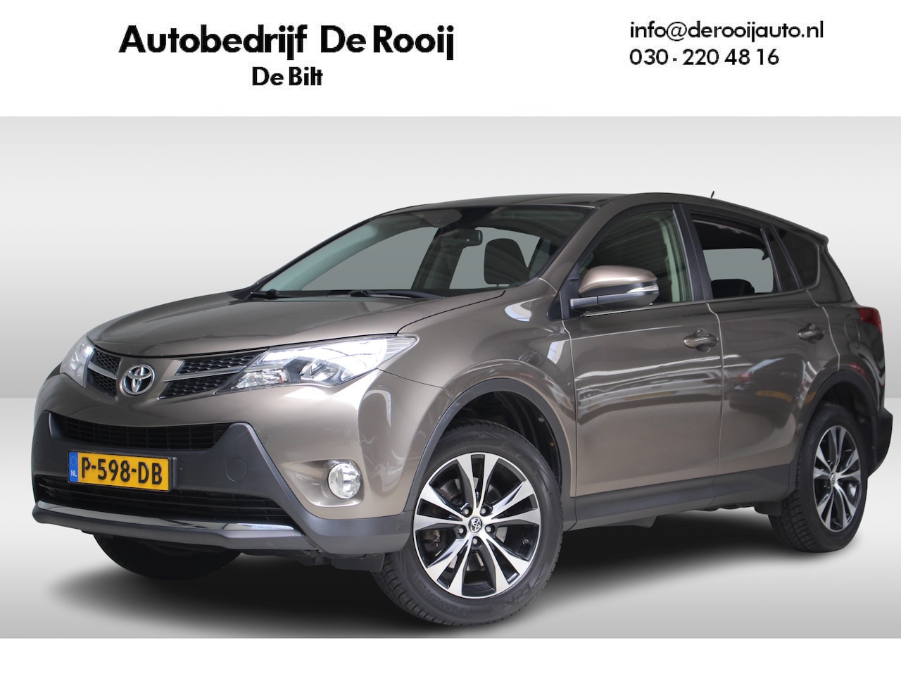 Toyota RAV4 - 2.0 Style 4WD Automaat Navigatie | Cruise control | Camera | Trekhaak | 4 Seizoenen banden - AutoWereld.nl