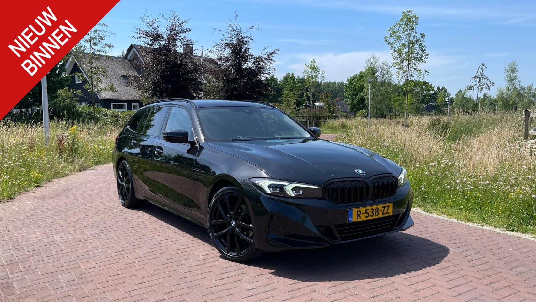 BMW 3-serie Touring - 318i Facelift model | Sportstoelen | 19 Inch | NL-Auto | - AutoWereld.nl