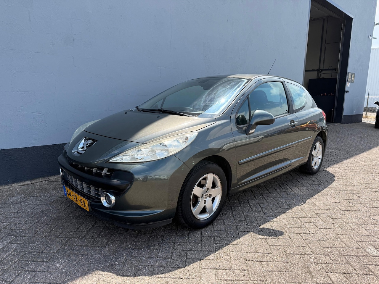 Peugeot 207 - 1.4-16V XS Pack - Climate Control - Trekhaak - AutoWereld.nl
