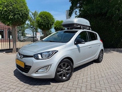 Hyundai i20 - 1.2i Go, AIRCO, Cruise Control, Parkeersensoren, Bluetooth, Trekhaak afneembaar & Fietsenr