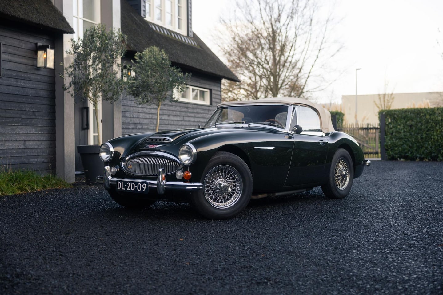 Austin Mk III - Healey BJ8 Convertible - AutoWereld.nl