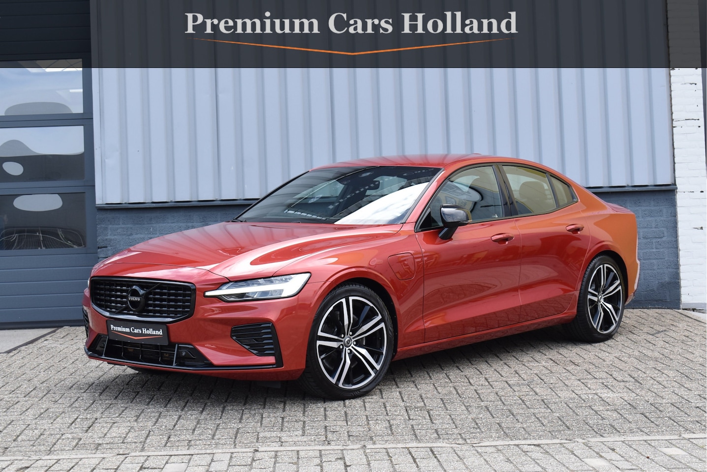 Volvo S60 - 2.0 T6 AWD Twin Engine R-Design Navi Leder Full Led Camera - AutoWereld.nl