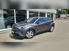 Toyota C-HR - 1.8 Hybrid Active Trekhaak/Navigatie/Camera/Cruise-control
