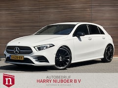 Mercedes-Benz A-klasse - 180 AMG Line Navigatie / Cruise / Sfeerverlichting / Lm Velgen