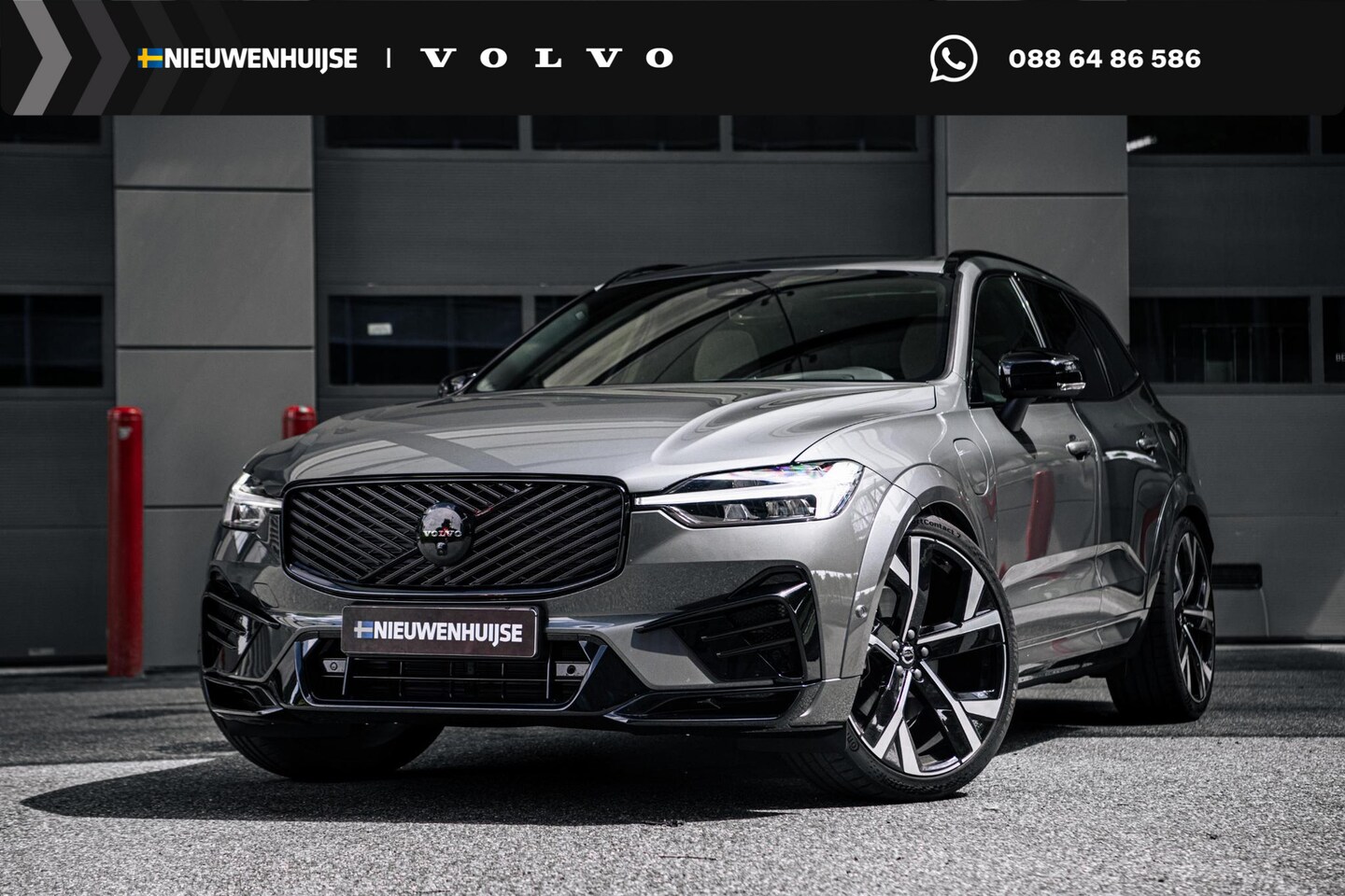 Volvo XC60 - 2.0 T8 Plug-in hybrid AWD Ultra Dark Executive Edition | Luchtvering | 22" | Gelamineerd G - AutoWereld.nl