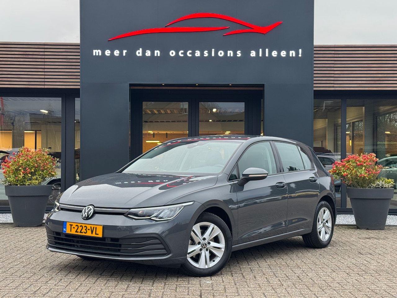 Volkswagen Golf - 1.0 TSI 110pk LIFE achteruitrijcamera - AutoWereld.nl