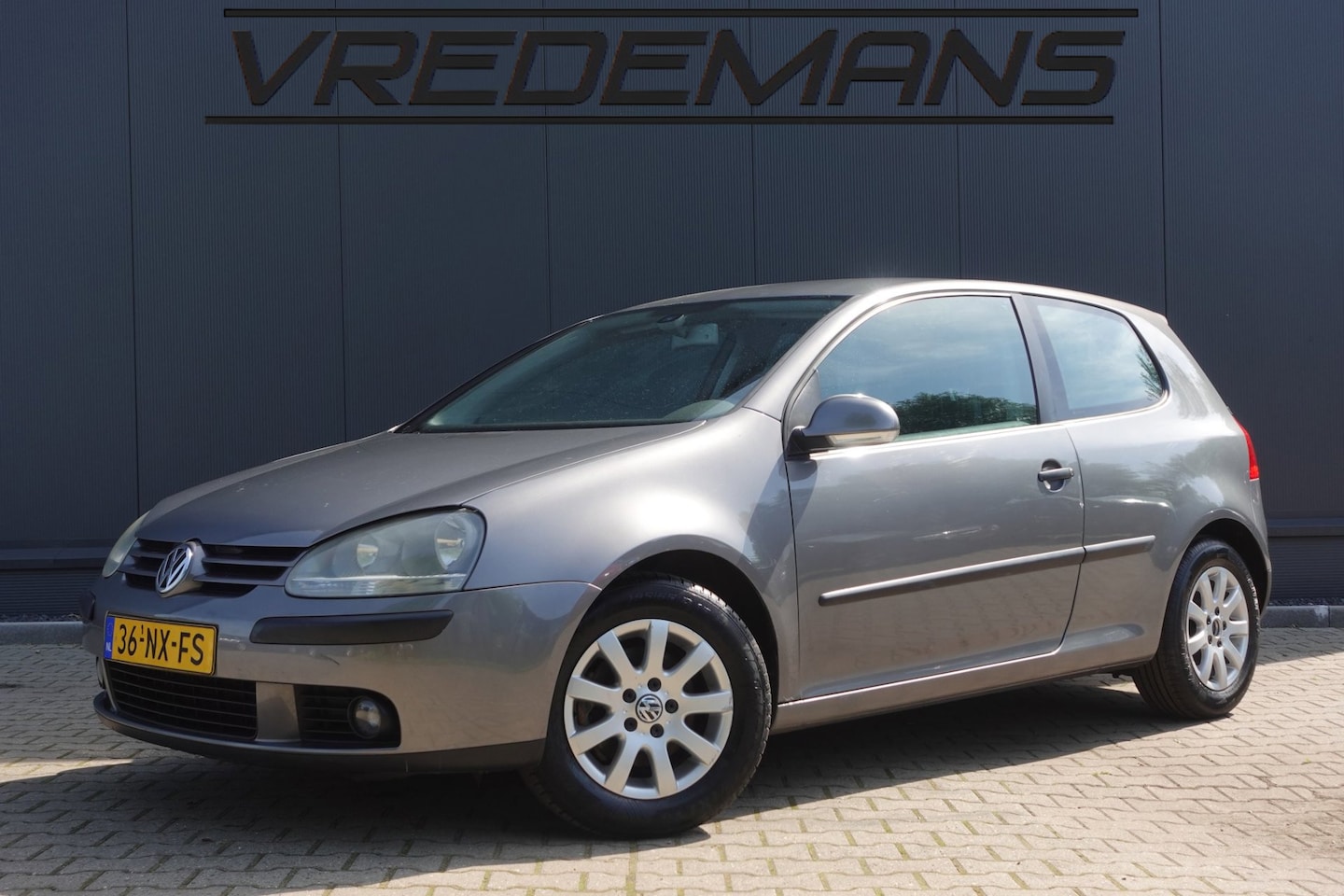 Volkswagen Golf - 1.6 FSI Comfortline 1.6 FSI Comfortline - AutoWereld.nl