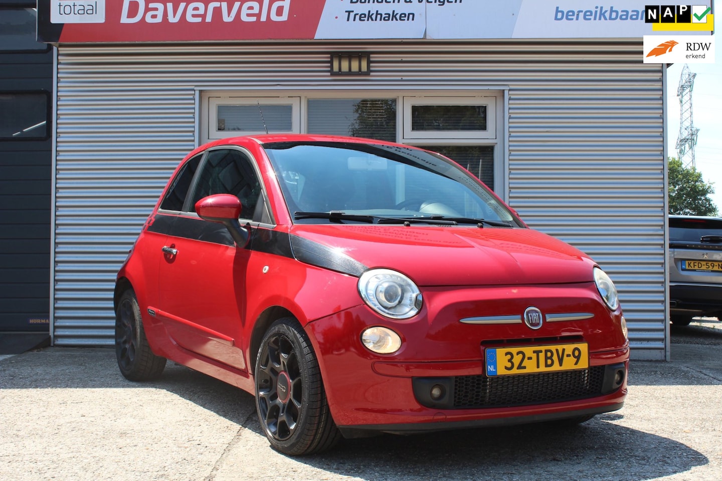 Fiat 500 - 0.9 TwinAir Plus nette, zuinige auto, nieuwe apk / beurt, boekjes 2x sleutel, nap, airco, - AutoWereld.nl