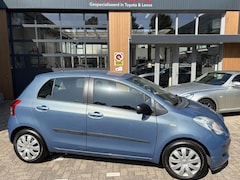 Toyota Yaris - 1.3 16v VVT-i Sol 5-drs + 12 MND BOVAG