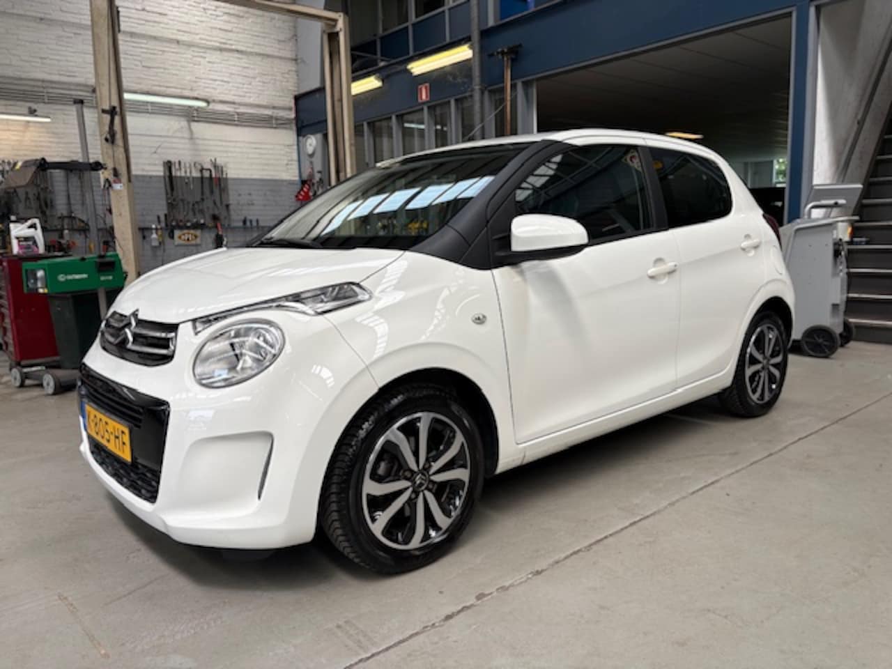 Citroën C1 - 1.0 VTi Airscape 72PK 5D Shine | Apple carplay / Android auto | Navigatie | Camera | Airco - AutoWereld.nl