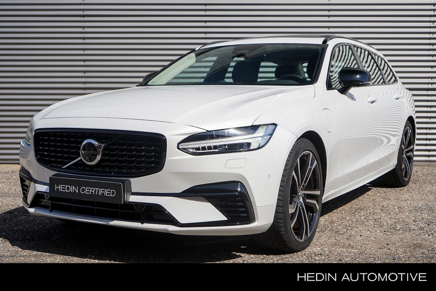 Volvo V90 - T8 Plug-in hybrid AWD Ultra Dark | Adaptive Cruise | BLIS | Head-Up | Stoel Ventilatie | T - AutoWereld.nl