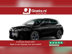 BMW iX - xDrive50 High Executive 112 kWh Sportpakket - Trekhaak - Panoramadak - Driving/Parking Ass