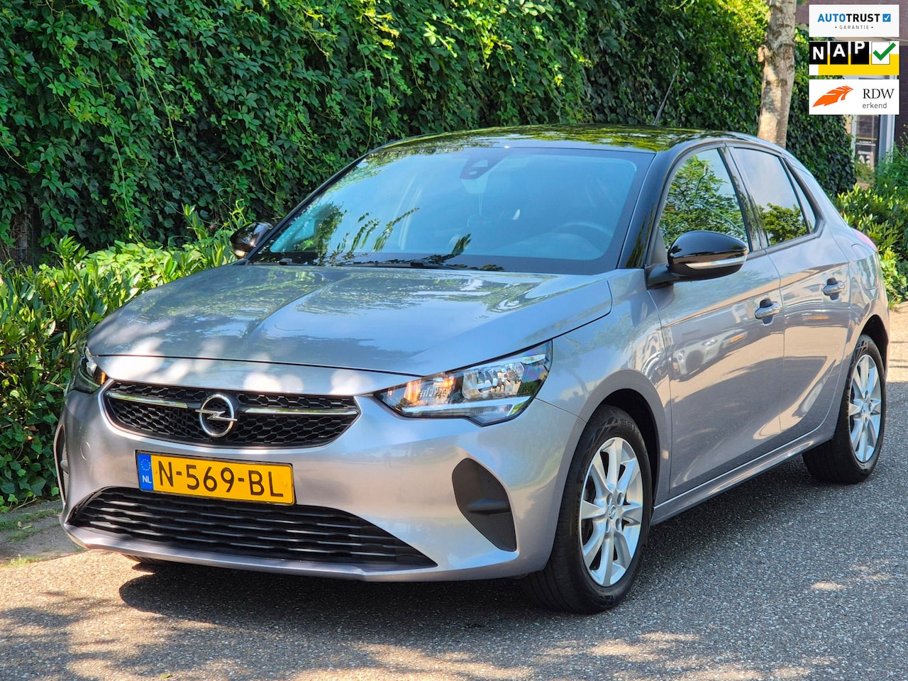 Opel Corsa - 1.2 Edition 2e EIG Facelift CarPlay Zwart dak ZEER NETTE NAP NL Cruise Control Sport 1.2 E - AutoWereld.nl