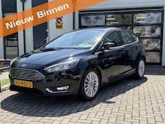Ford Focus - 1.0 Titanium Luxe uitvoering | Nieuwe distributieriem ✅ | Navi