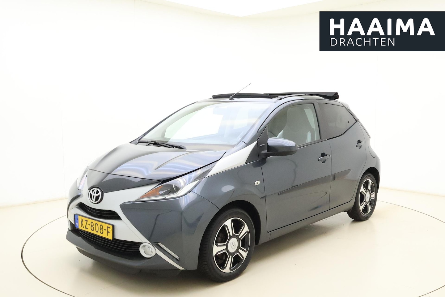 Toyota Aygo - 1.0 VVT-i x-clusiv | Elektrisch vouwdak | Climate Control | Achteruitrijcamera | Bluetooth - AutoWereld.nl