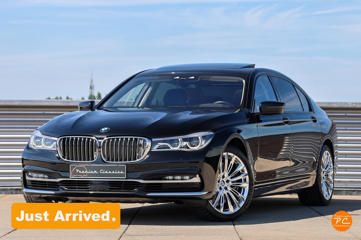 BMW 7-serie - M760Li xDrive | 83.000KM | Sky-Lounge Panorama | Soft-close | Laserlight - AutoWereld.nl