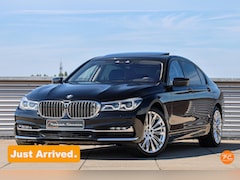 BMW 7-serie - M760Li xDrive | 83.000KM | Sky-Lounge Panorama | Soft-close | Laserlight