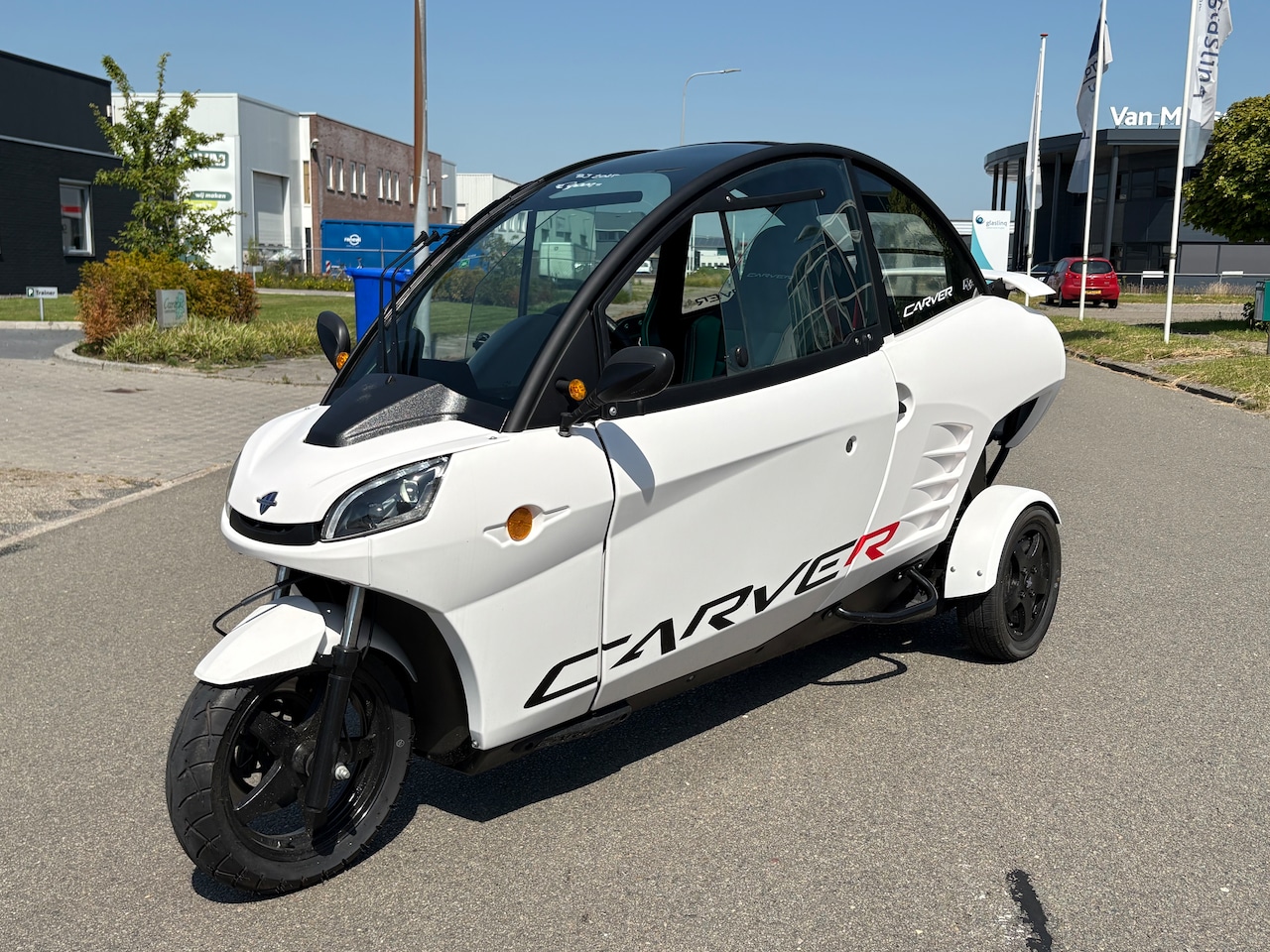 Carver R+ - Tweezitter met Panoramadak Volelectrisch NIEUW - AutoWereld.nl