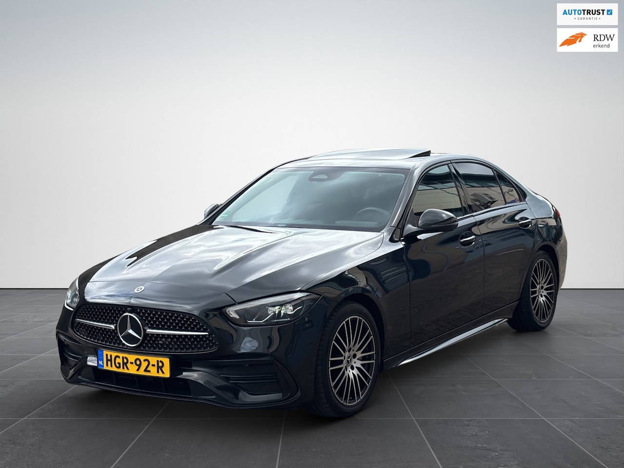 Mercedes-Benz C-klasse - C220d 9G-TRONIC AMG line Premium Plus - AutoWereld.nl