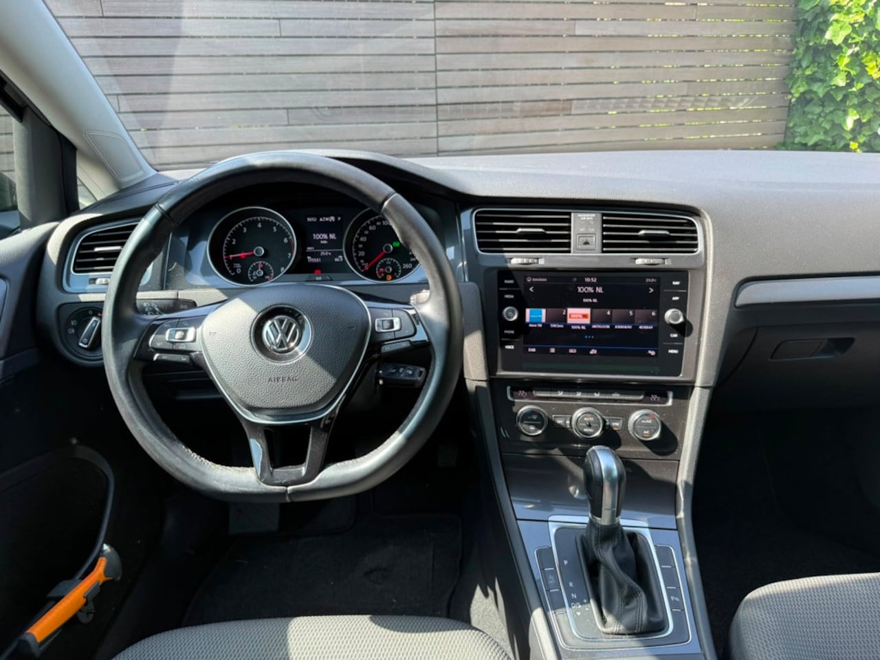 Volkswagen Golf - 1.0 TSI Comfortline 1.0 TSI Comfortline - AutoWereld.nl