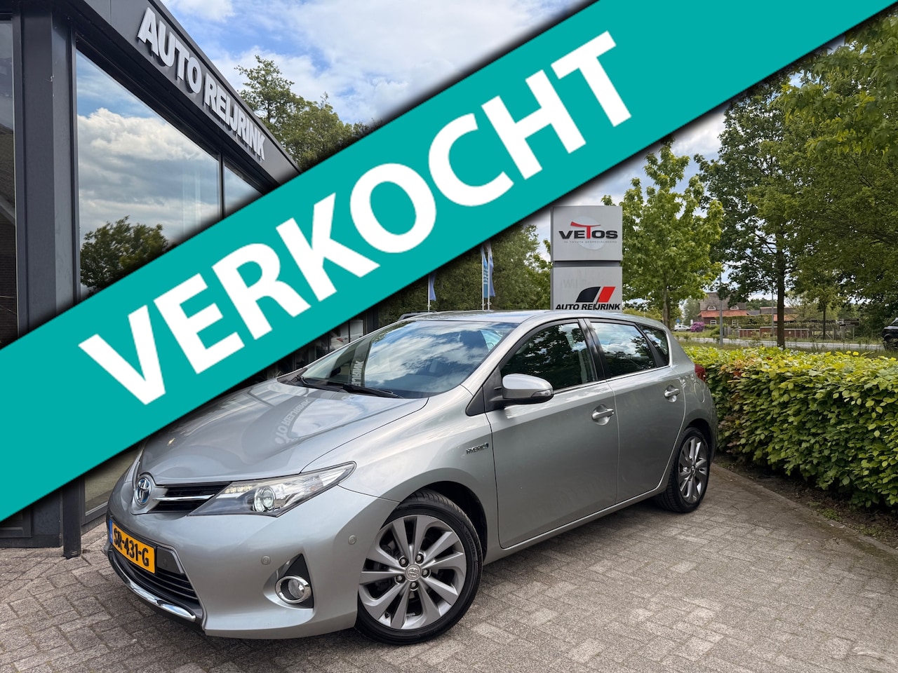Toyota Auris - 1.8 Hybrid Lease 1.8 Hybrid Lease, trekhaak, stoel verwarming, parkeer sens, Automatisch inparkeren - AutoWereld.nl